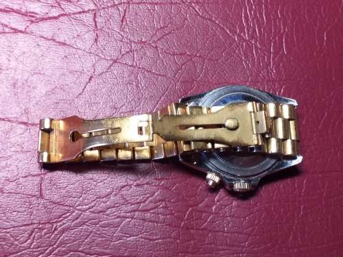 LOVELY COSTUME AUTOMATIC WATCH IN GOOD WORKING CONDITION - Needs a knob and strap some TLC