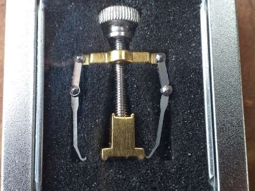 WATCH TOOL IN EXCELLENT CONDITION