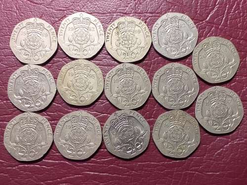 A LOT OF 14 BRITISH COINS - [Bid per coin to take all.]
