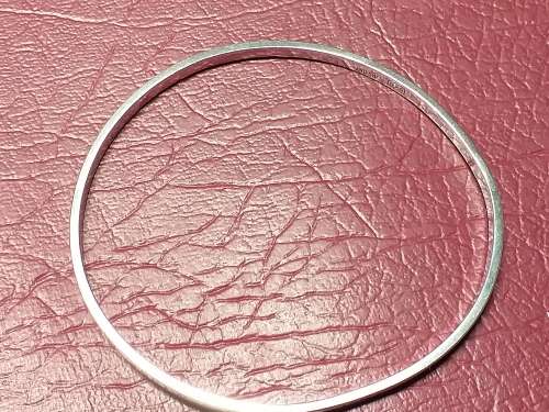 LOVELY GENUINE SOLID STERLING SILVER BANGLE IN VERY GOOD CONDITION - [11,5 g]