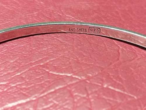 LOVELY GENUINE SOLID STERLING SILVER BANGLE IN VERY GOOD CONDITION - [11,5 g]
