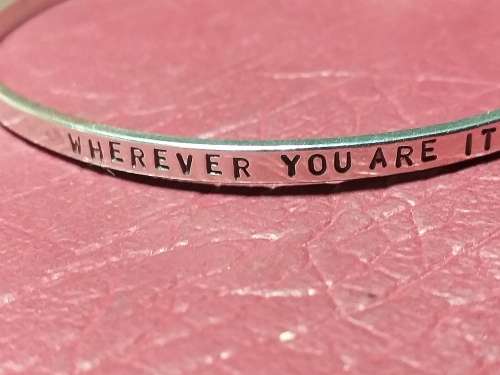 LOVELY GENUINE SOLID STERLING SILVER BANGLE IN VERY GOOD CONDITION - [11,5 g]