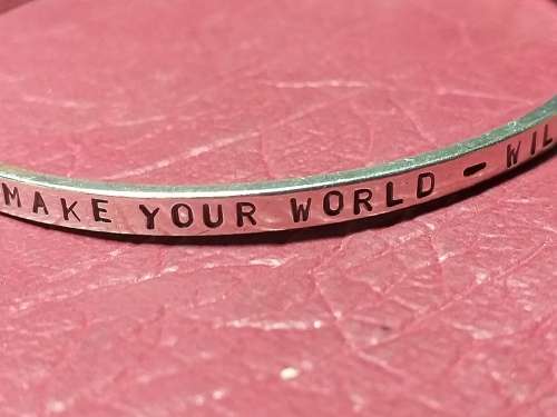 LOVELY GENUINE SOLID STERLING SILVER BANGLE IN VERY GOOD CONDITION - [11,5 g]