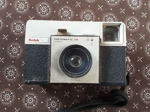 KODAK INSTAMATIC 25 CAMERA - [AS IS]