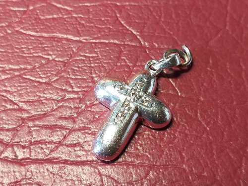 LOVELY GENUINE SOLID STERLING SILVER CROSS PENDANT IN VERY GOOD CONDITION - [3,5 g, Length 23 mm]