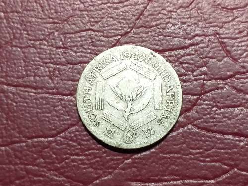 1942 SA UNION SILVER 6 PENCE