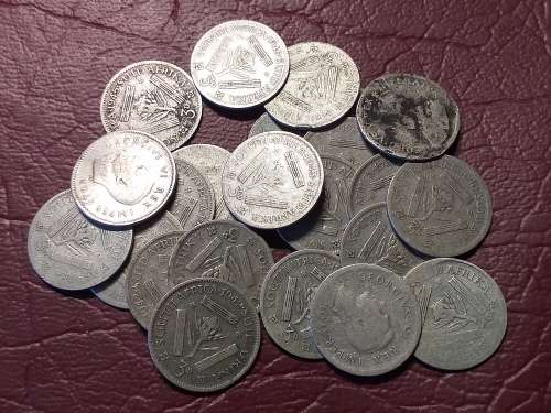 A LOT OF 23 SA UNION SILVER [.80] x 30 GRAM SCRAP 3 PENCES - [Bid per gram to take all.]