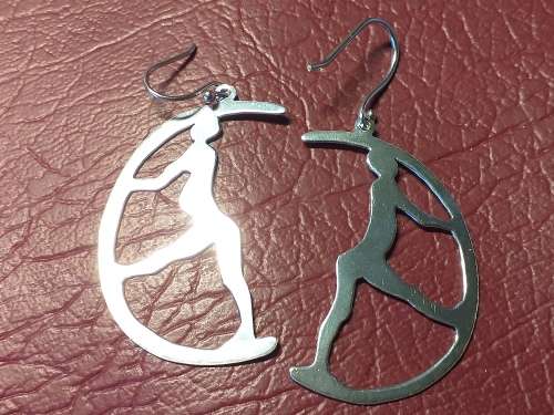 LOVELY GENUINE SOLID SILVER EARRINGS IN VERY GOOD CONDITION - [4,4 g]