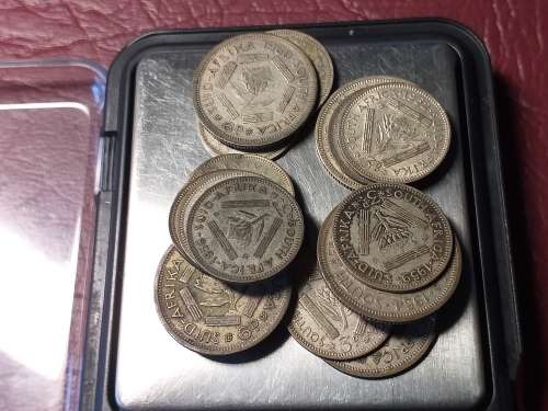 A LOT OF 36 g SILVER [0.50] UNION COINS - 18 g FINE SILVER - [Bid per gram fine silver to take all.]