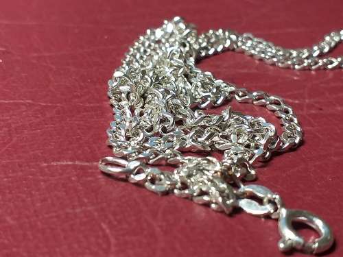 LOVELY GENUINE SOLID STERLING SILVER NECKLACE IN VERY GOOD CONDITION - [8,5]