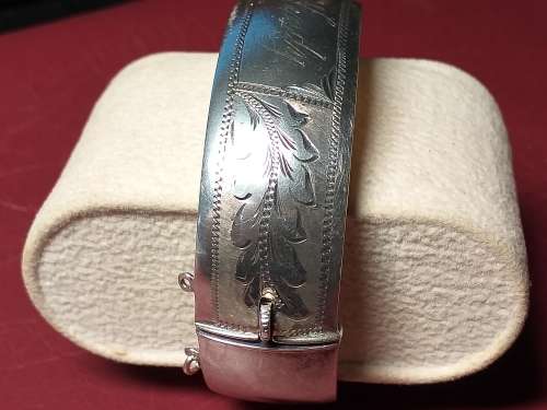 LOVELY GENUINE SOLID STERLING SILVER NAME BANGLE  - [38 g]