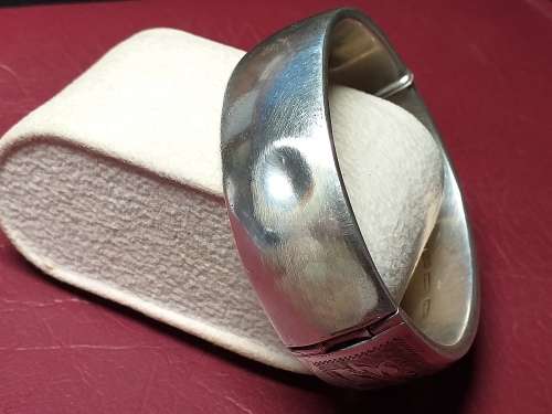 LOVELY GENUINE SOLID STERLING SILVER NAME BANGLE  - [38 g]