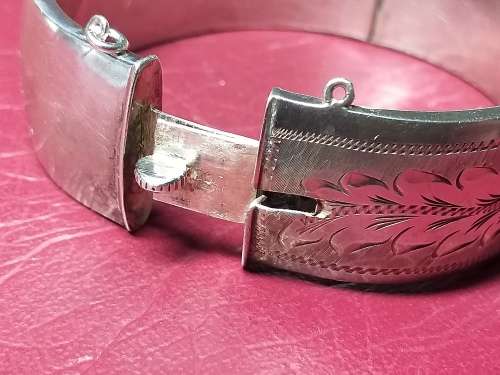 LOVELY GENUINE SOLID STERLING SILVER NAME BANGLE  - [38 g]