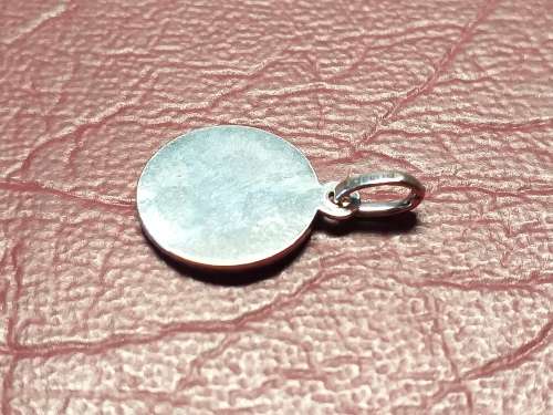 LOVELY GENUINE STERLING SILVER ST CHRISTOPHER PENDANT/CHARM IN EXCELLENT CONDITION -[Diameter 12 mm]