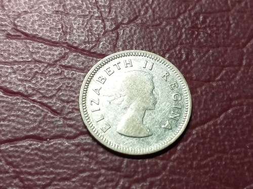1954 SA UNION SILVER 3 PENCE