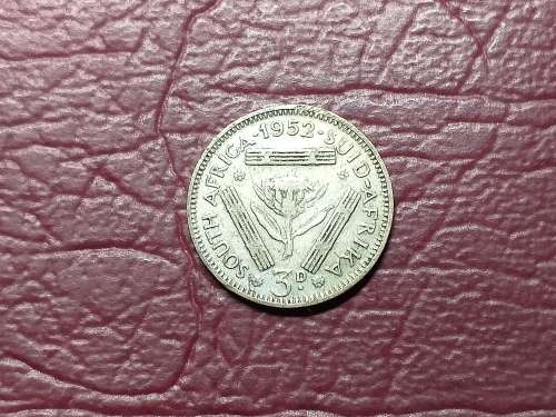 1952 SA UNION SILVER 3 PENCE