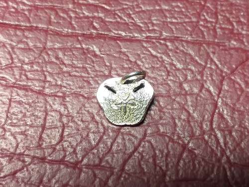 LOVELY GENUINE SOLID STERLING SILVER CHARM IN EXCELLENT CONDITION - [11 mm]