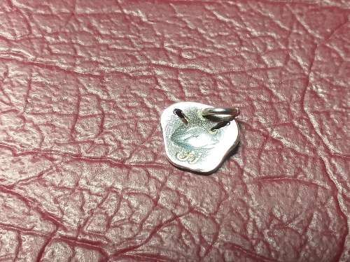 LOVELY GENUINE SOLID STERLING SILVER CHARM IN EXCELLENT CONDITION - [11 mm]