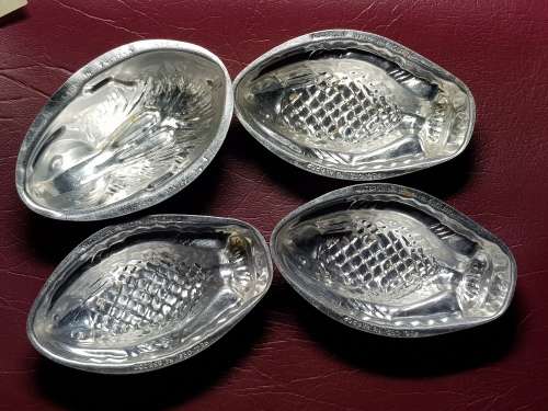 4 x JELLY MOULDS