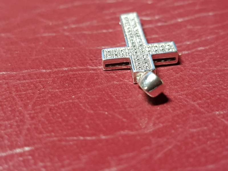 LOVELY GENUINE SOLID STERLING SILVER CROSS PENDANT IN EXCELLENT CONDITION - [1,3 g, Length 22  mm]