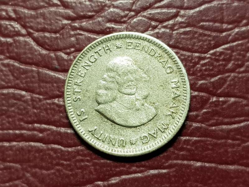 1962 RSA SILVER 5 CENT
