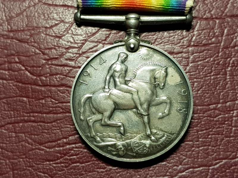 Old collectible Real WWI British War Silver Medal 1914-1918 George V - CPL W. WATSON - [33 g]