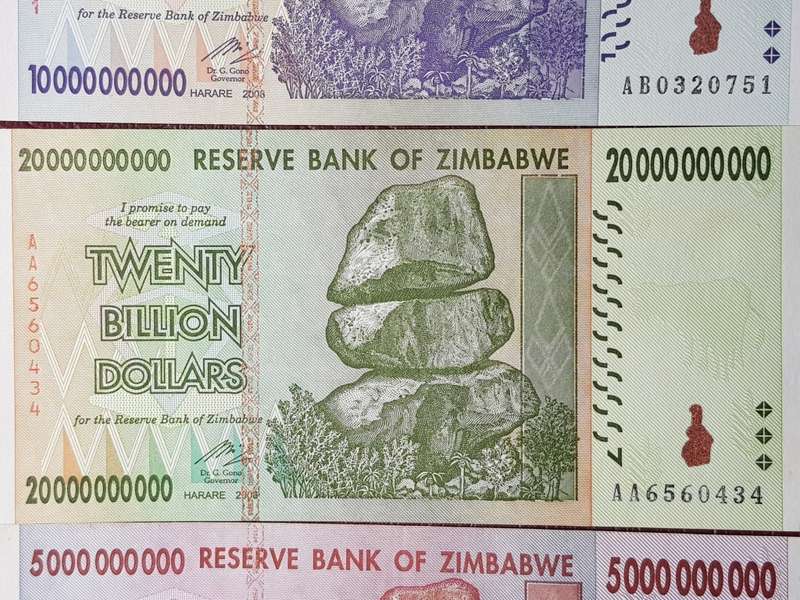 3 x 2008 ZIMBABWE BILLION DOLLAR NOTES - AA SERIES IN MINT STATE