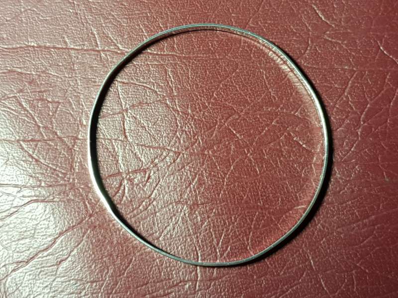 LOVELY GENUINE SOLID STERLING SILVER BANGLE IN VERY GOOD CONDITION - 5,5 g - A RELIST OF NON PAYMENT