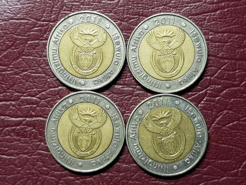 A LOT OF 4 x 2011 RSA R5 COINS - SARB - [Bid per coin to take all.]