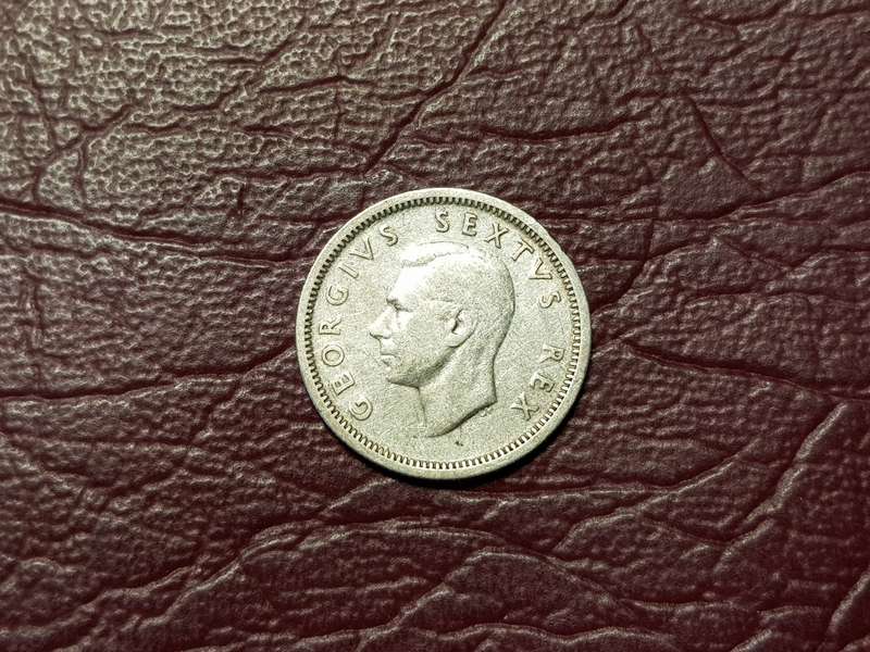 1950 SA UNION SILVER SIXPENCE