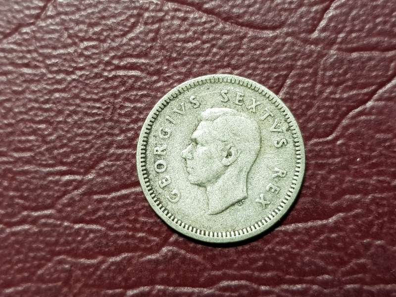 1948 SA UNION SILVER THREEPENCE