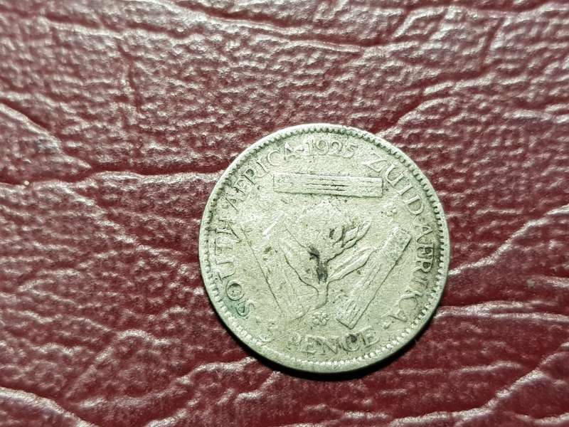 1925 SA UNION SILVER 3 PENCE - [A Filler Coin]