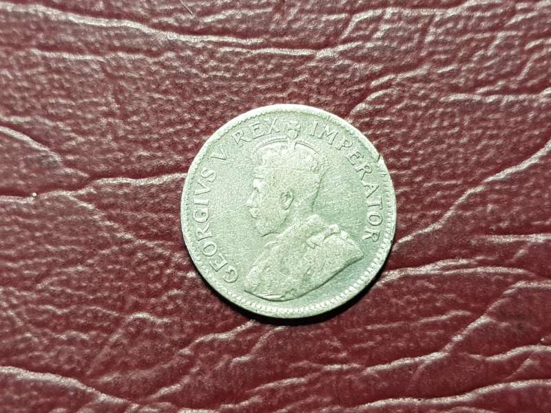 1933 SA UNION SILVER 3 PENCE