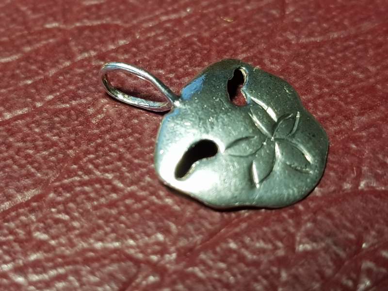 LOVELY GENUINE SOLID STERLING SILVER PENDANT IN VERY GOOD CONDITION - [0,6 g]