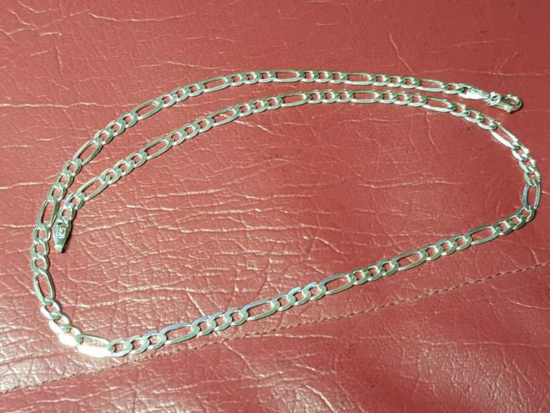 LOVELY GENUINE SOLID STERLING SILVER FIGARO NECKLACE - LOBSTER CLASP IN EXCELLENT CONDITION [7,5 g]