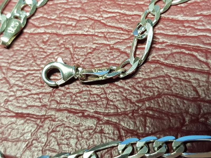 LOVELY GENUINE SOLID STERLING SILVER FIGARO NECKLACE - LOBSTER CLASP IN EXCELLENT CONDITION [7,5 g]