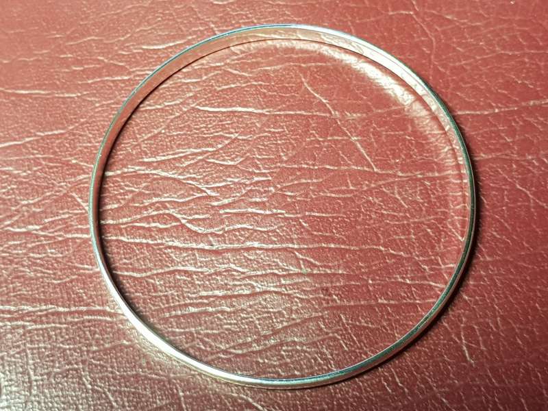 LOVELY GENUINE SOLID STERLING SILVER BANGLE IN VERY GOOD CONDITION - [10,6 g]