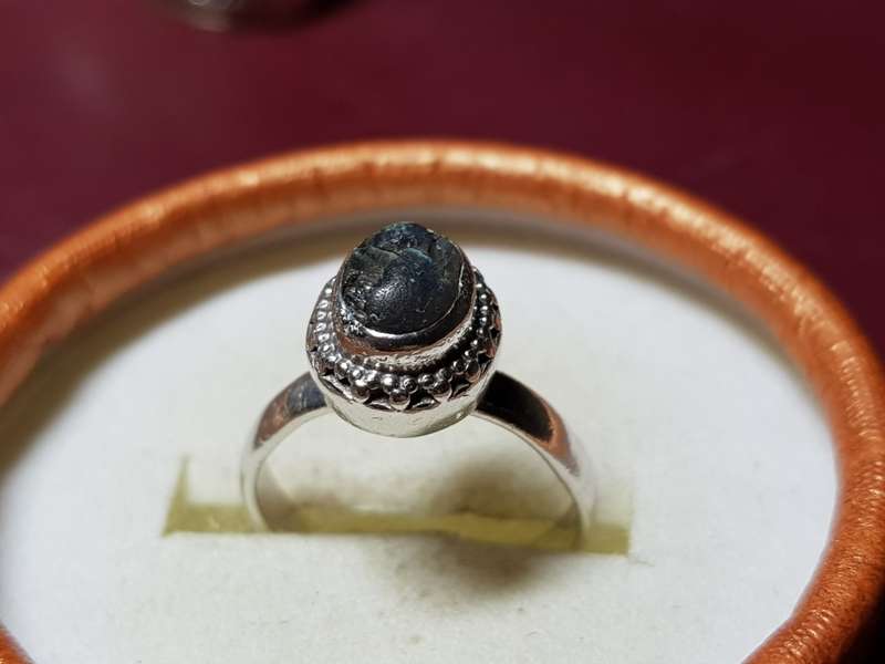 VINTAGE SOLID STERLING SIVER RING WITH BROKEN STONE - [4,3 g]