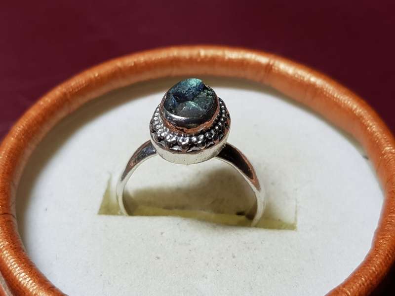 VINTAGE SOLID STERLING SIVER RING WITH BROKEN STONE - [4,3 g]