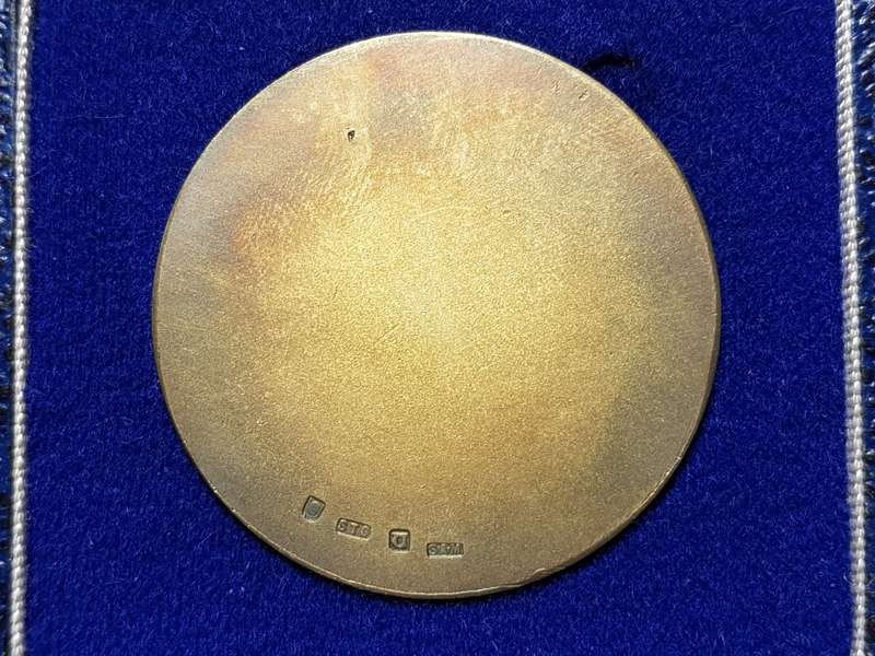 STERLING SILVER MEDAL : Presented by the Farmers Weekly - In Original SAM Box - Mint State - [22 g]