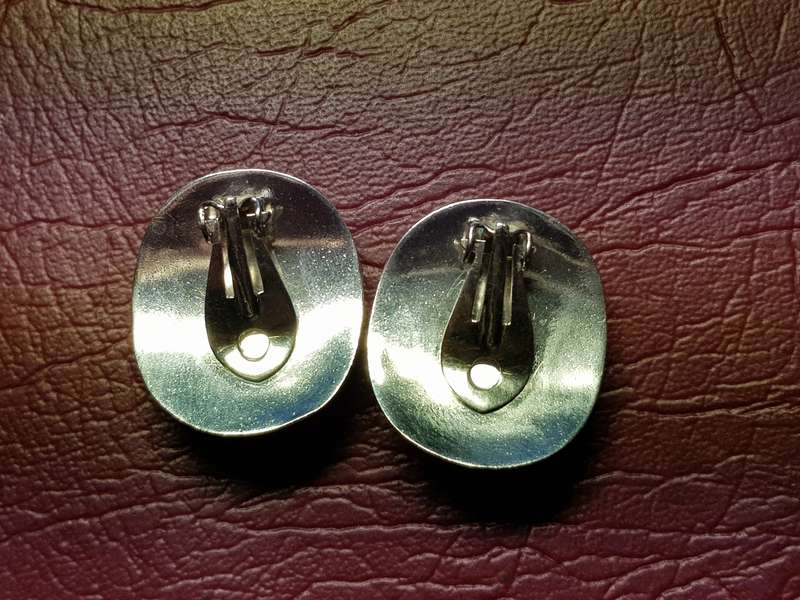 A PAIR LOVELY GENUINE SOLID STERLING SILVER EARRINGS IN VERY GOOD CONDITION - [14 g  30mm x 27 mm]