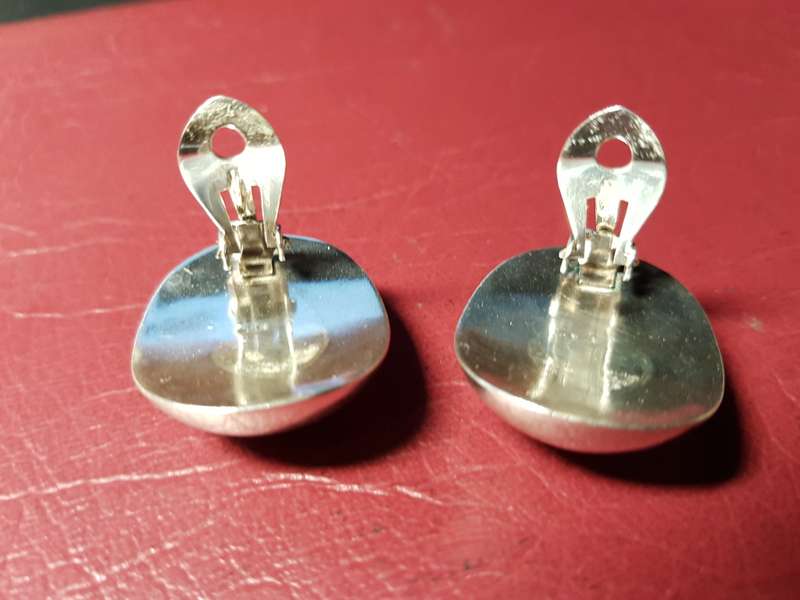 A PAIR LOVELY GENUINE SOLID STERLING SILVER EARRINGS IN VERY GOOD CONDITION - [14 g  30mm x 27 mm]