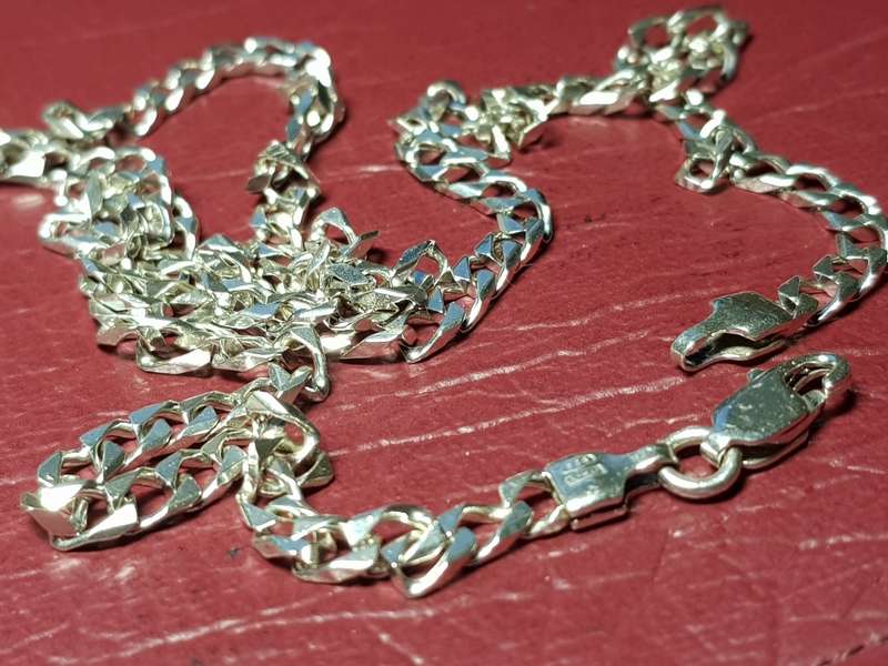 Lovely Genuine Solid Sterling Silver Necklace With Italian Clasp In Good Condition - [14 g]