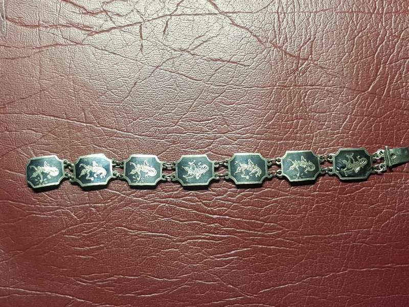 Lovely Genuine Solid Sterling Silver Bracelet in Excellent Condition - [13 g]
