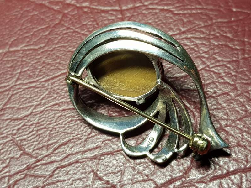 Lovely Genuine Solid Sterling Silver Brooch With Tiger eye Stone in Perfect Condition - [9,4 g]