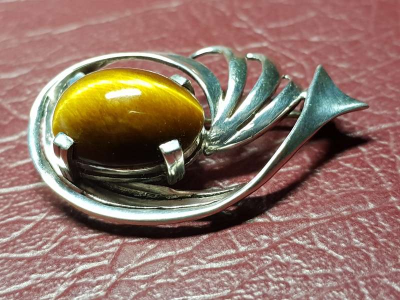 Lovely Genuine Solid Sterling Silver Brooch With Tiger eye Stone in Perfect Condition - [9,4 g]