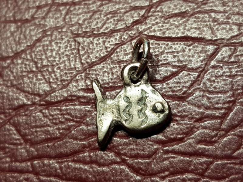 Lovely Genuine Solid Sterling Silver Fish Charm - [10 mm , 1,1 g]