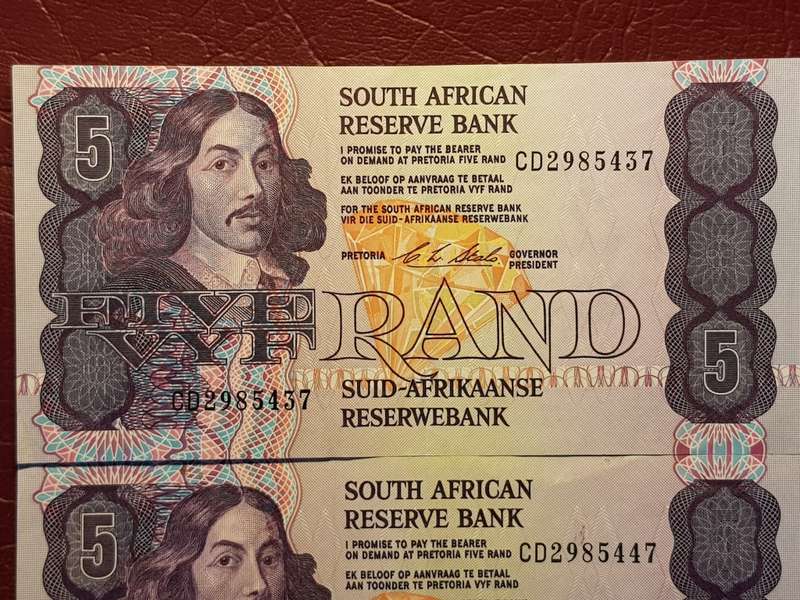2 x RSA R5 Notes - C.L. Stals - [To my opinion UNC] - [Bid per note to take both]