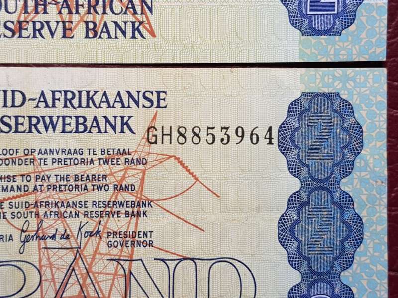 2 x RSA R2 Notes - Gerhard De Kock - [To my opinion UNC] - [Bid per note to take both]