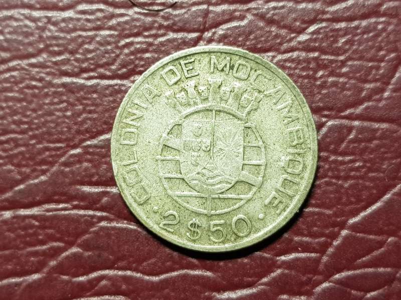 1950 Mocambique Silver 2.50 Escudos